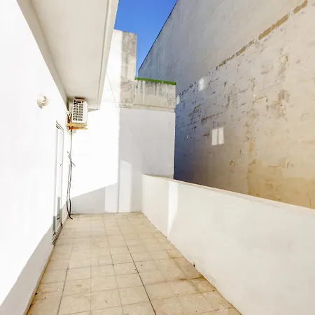 דירה Modern 2br With Private Balcony In St. Paul's By 360 Estates