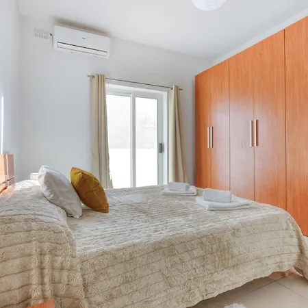 Modern 2br With Private Balcony In St. Paul's By 360 Estates דירה *
