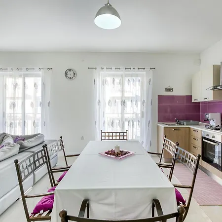 דירה Modern 2br With Private Balcony In St. Paul's By 360 Estates סיינט פול ביי