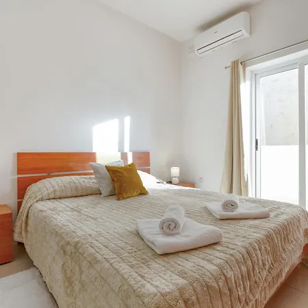 Modern 2br With Private Balcony In St. Paul's By 360 Estates דירה
