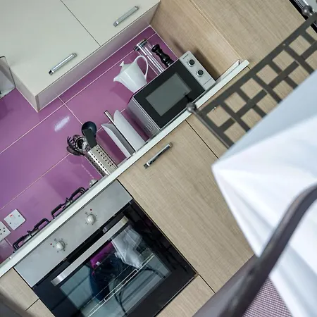 Modern 2br With Private Balcony In St. Paul's By 360 Estates *