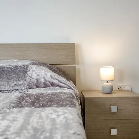 Modern 2br With Private Balcony In St. Paul's By 360 Estates *