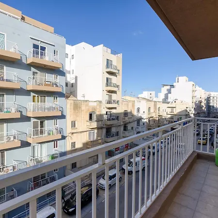 Modern 2br With Private Balcony In St. Paul's By 360 Estates